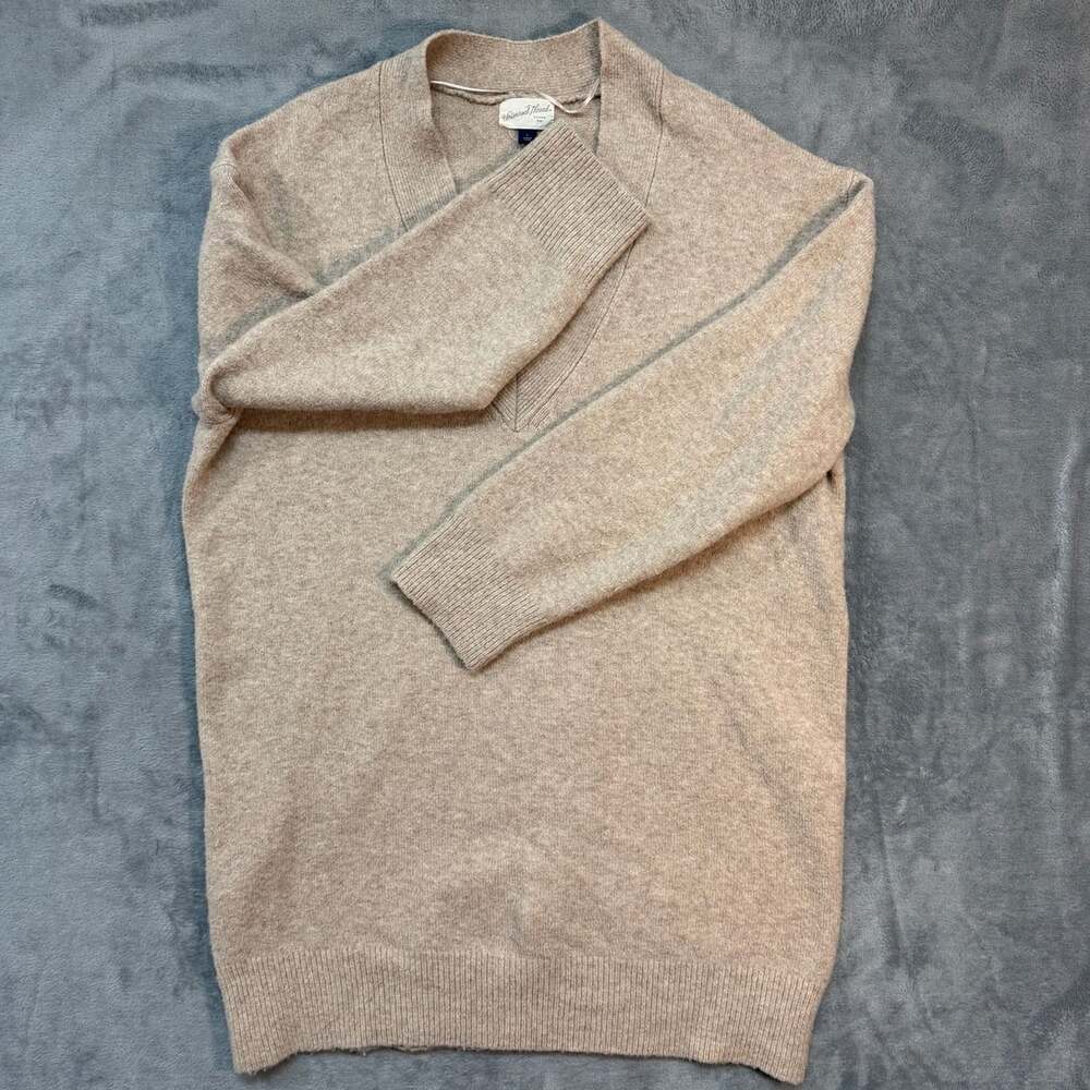 Universal Thread V-Neck Sweater Size L Beige Knit Pullover